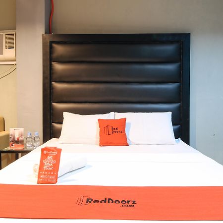 Reddoorz @ P Florentino Street Sampaloc Manila Exterior foto