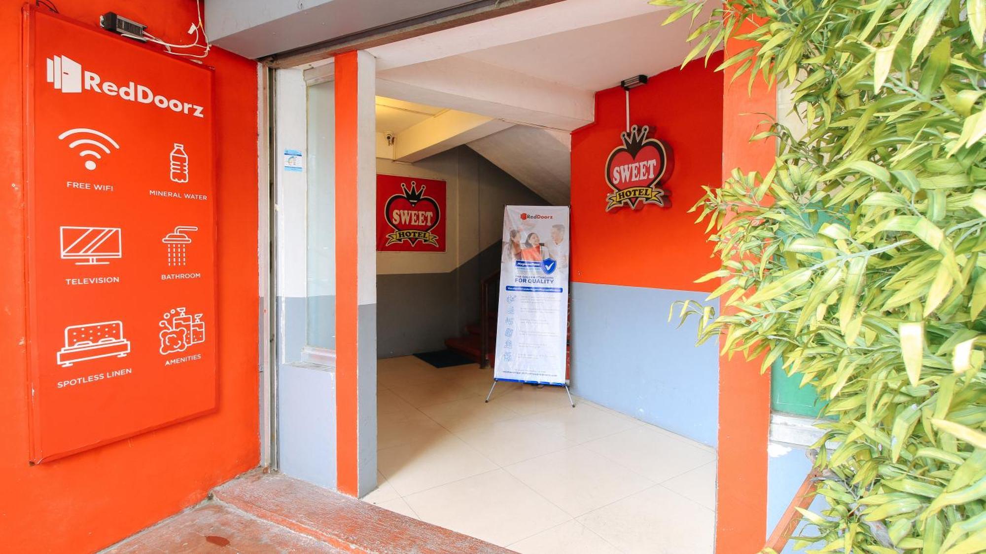 Reddoorz @ P Florentino Street Sampaloc Manila Exterior foto