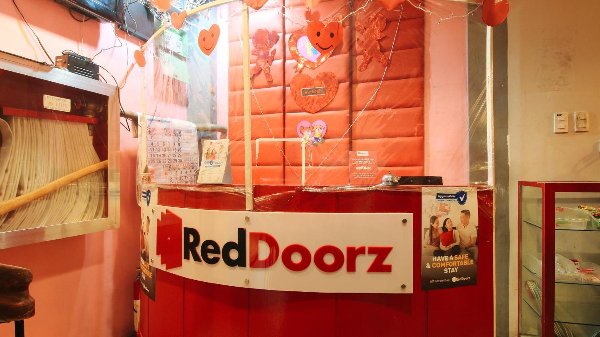 Reddoorz @ P Florentino Street Sampaloc Manila Exterior foto